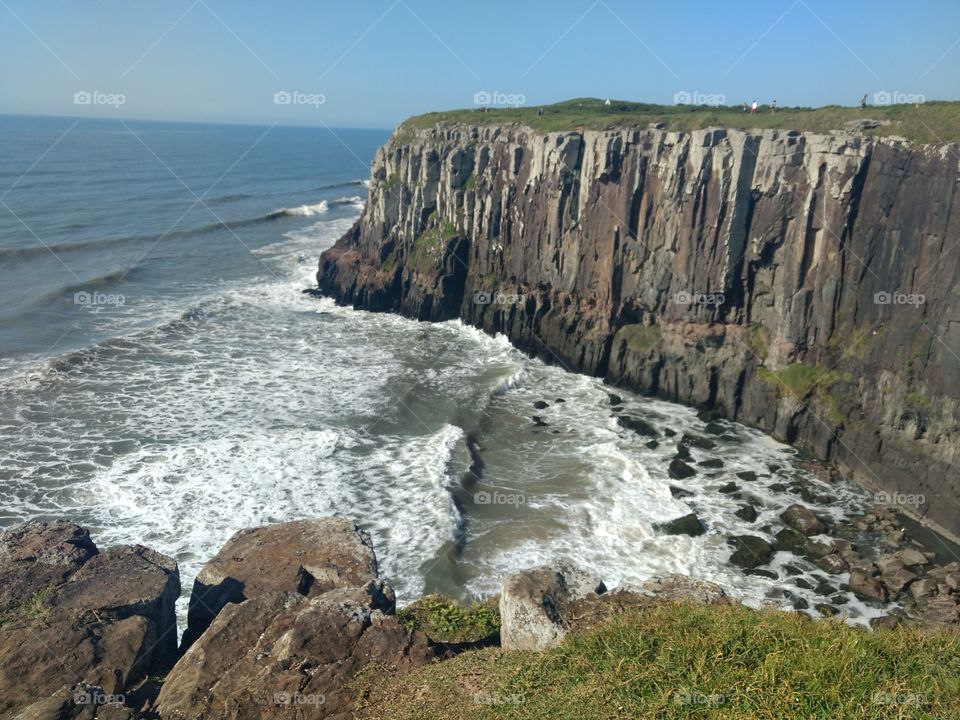 mar sua água salgada que renova a vida