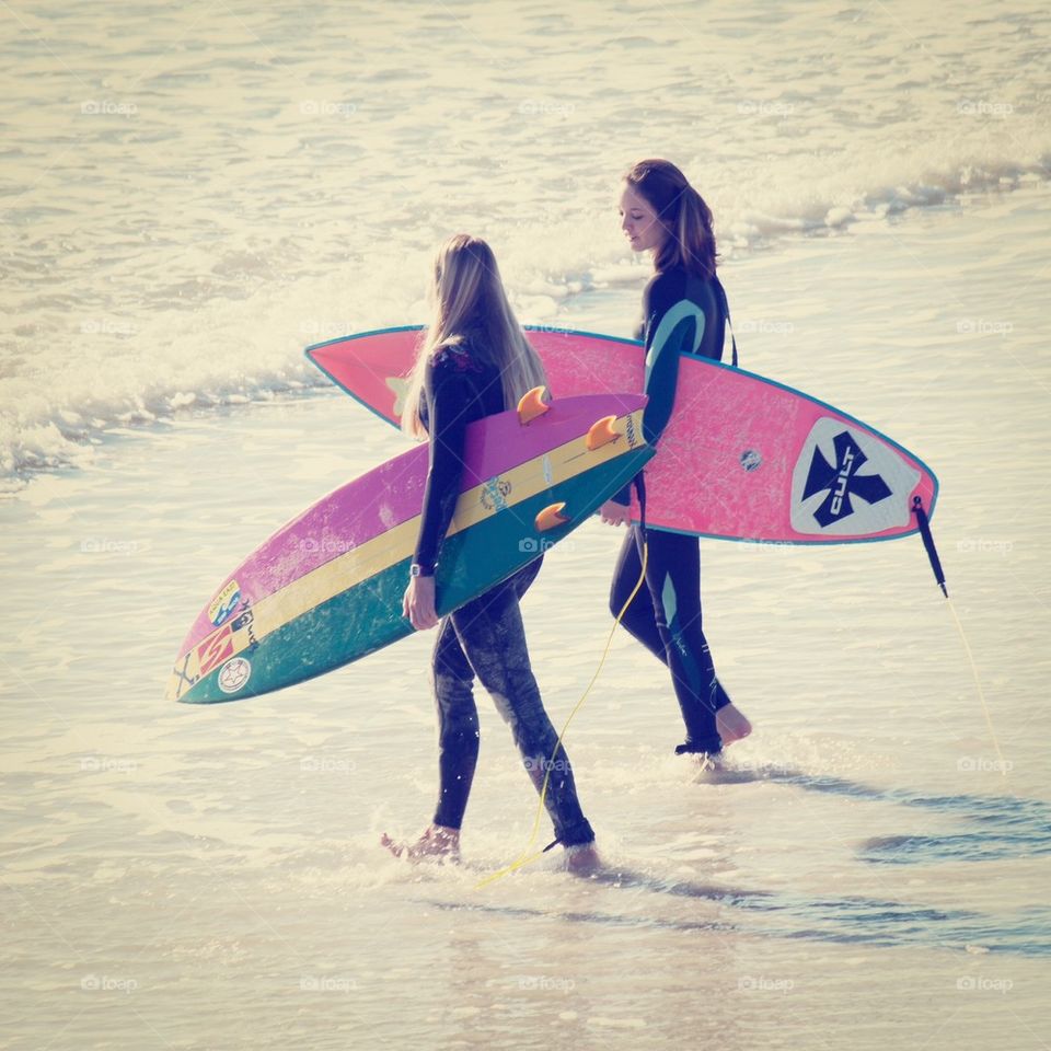 Surfer Girls