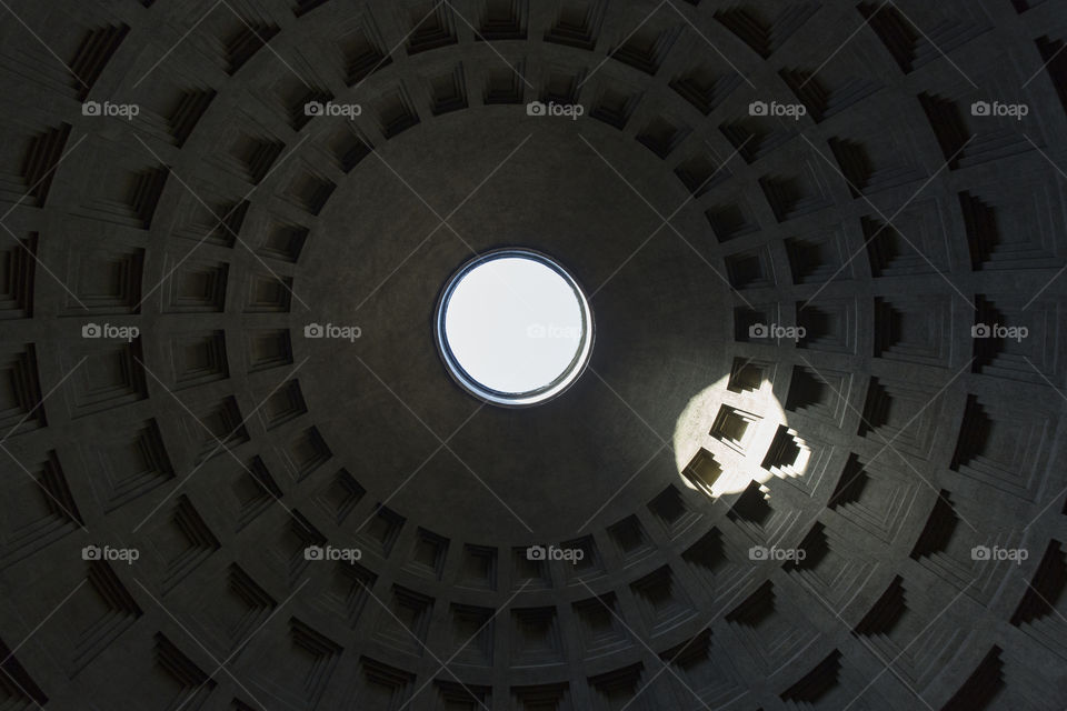 Light falls through the ocolus of the Pantheon's dome