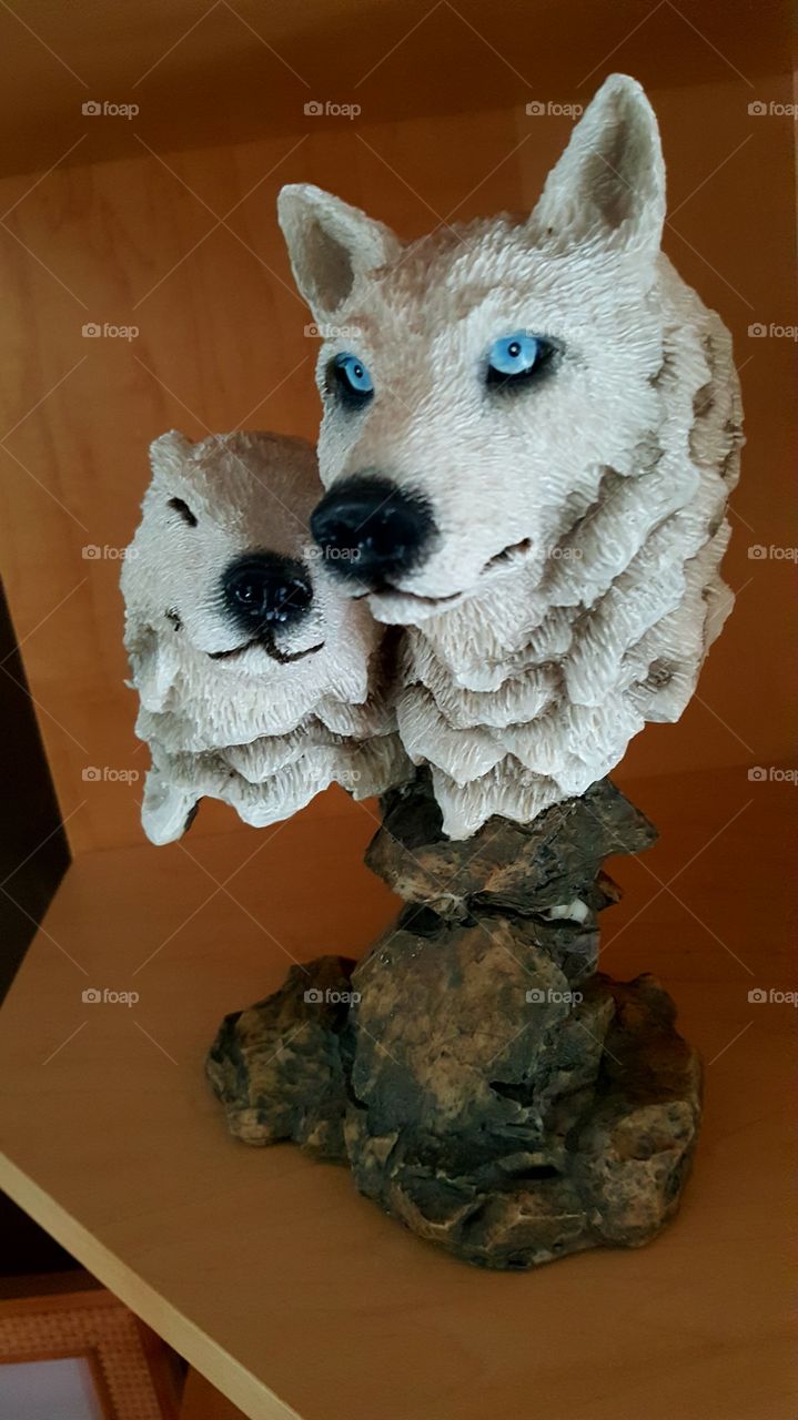 Wolf Statue