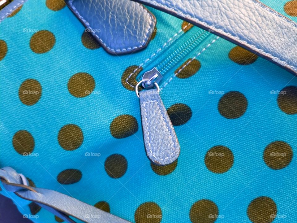 polka dot zipper