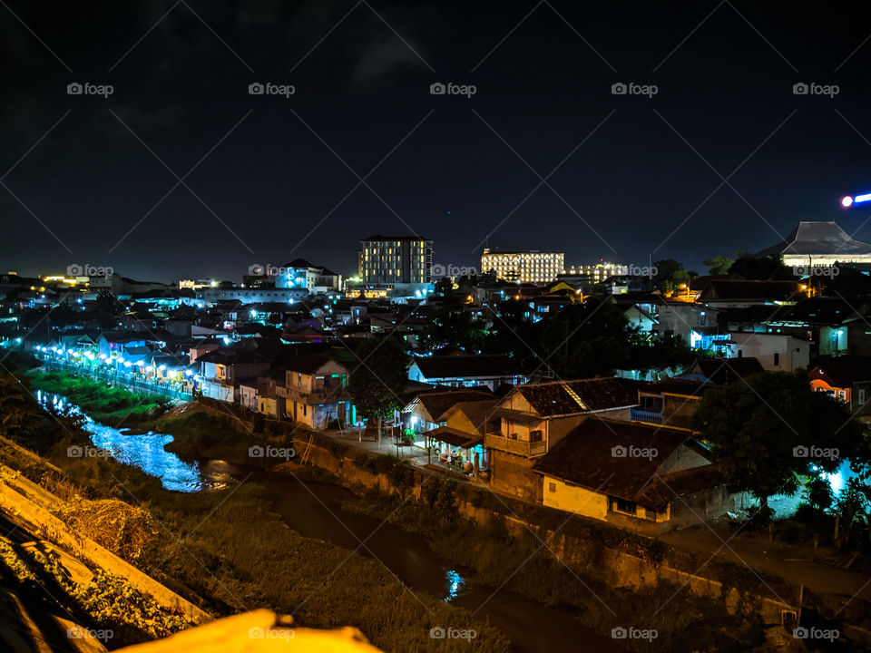 jogja is a city that is famous in Indonesia, famous for its culinary tourism, nature tourism, city residents are famous for its hospitality, besides that the city is also famous for many universities in this city