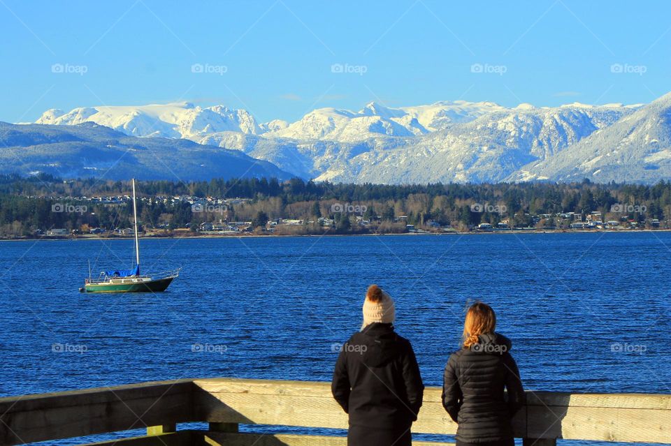 Snow rarely comes at sea level on the Pacific wet coast but on those rare sunny days we can see the snow, in the mountains, in all it’s winter glory and magnificence!