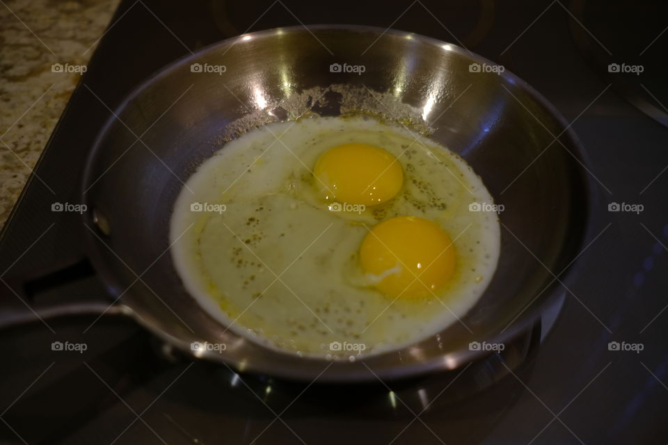 Breakfast time - How about some eggs 🥚