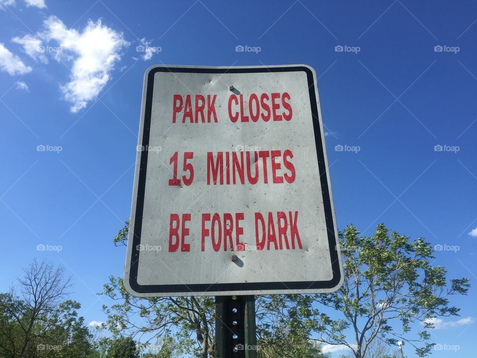 Park sign stupid