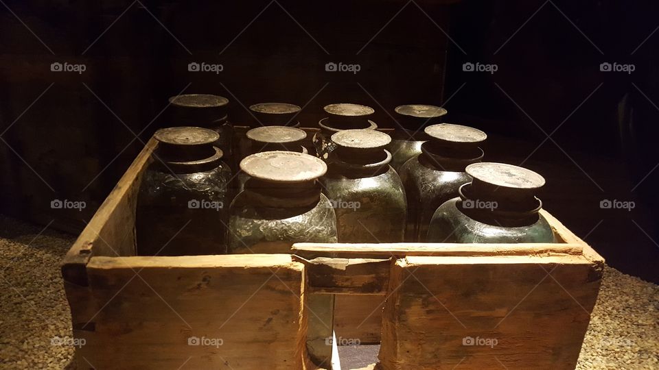 Medieval glass containers (from Kronan, sunken in 1676)