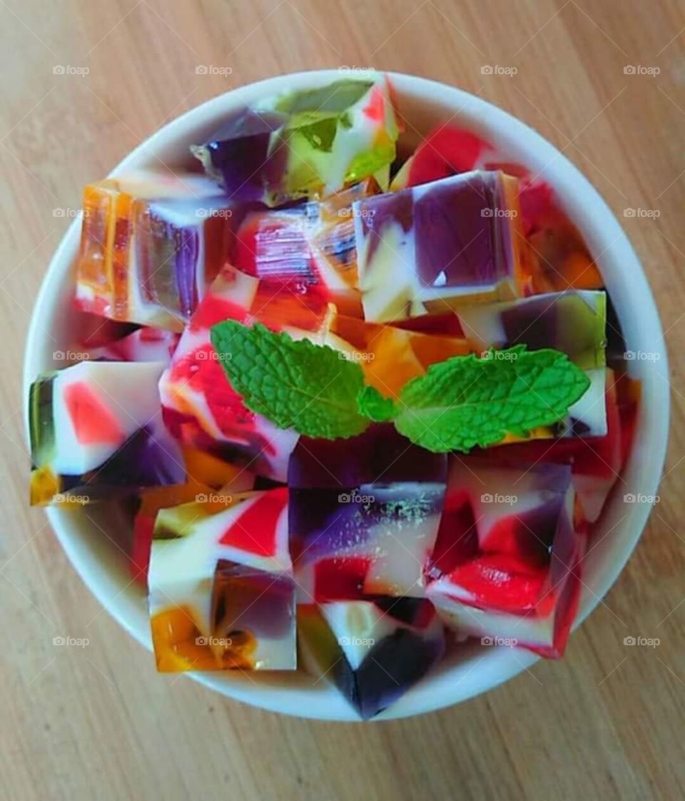 Broken glass jello pudding .