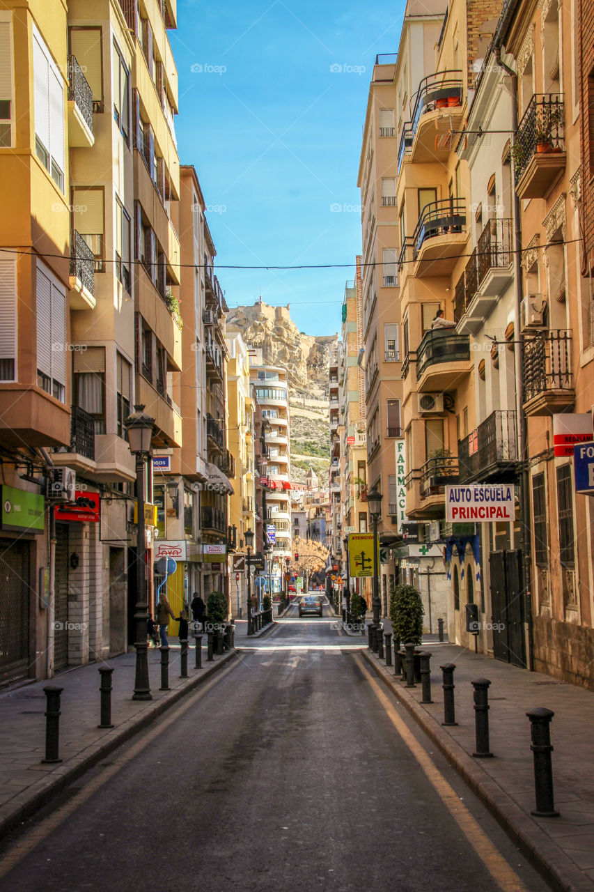 Narrow streets of Alicante