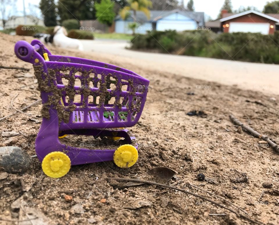 Tiny purple shopping cart 