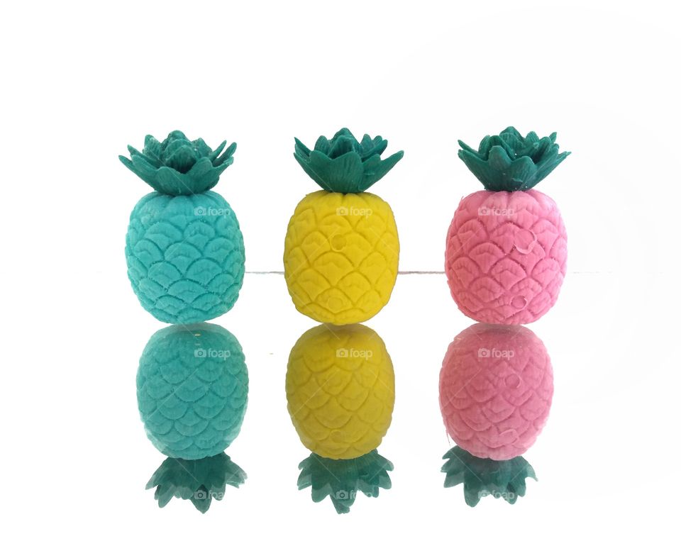 Just 3 pineapples!