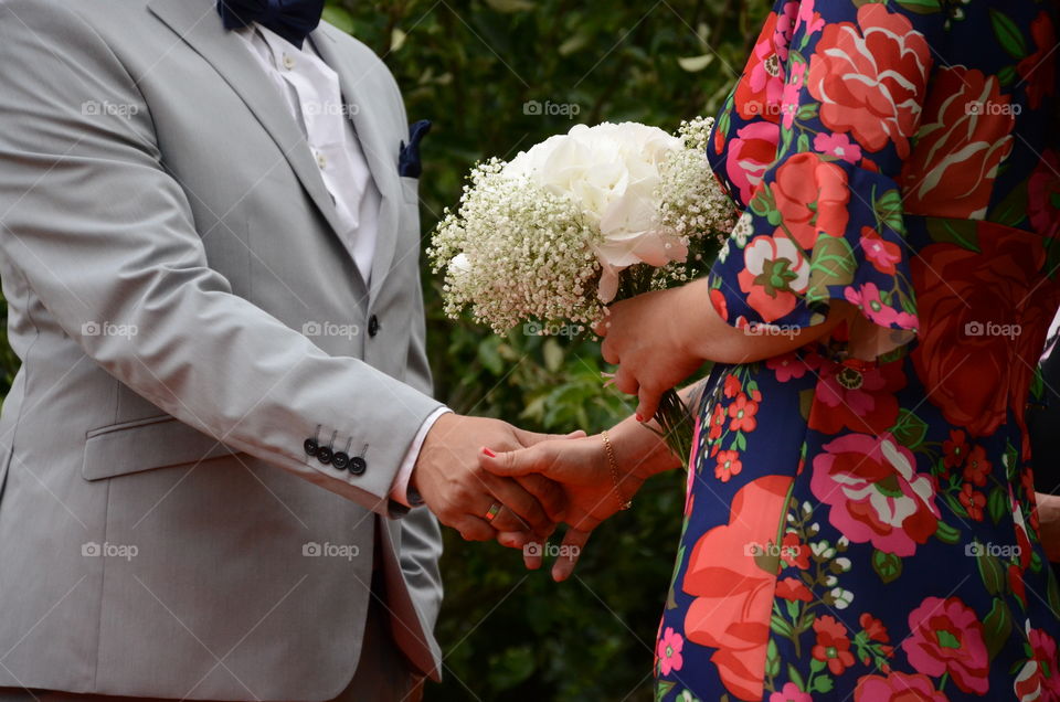 Summer wedding in the backyard