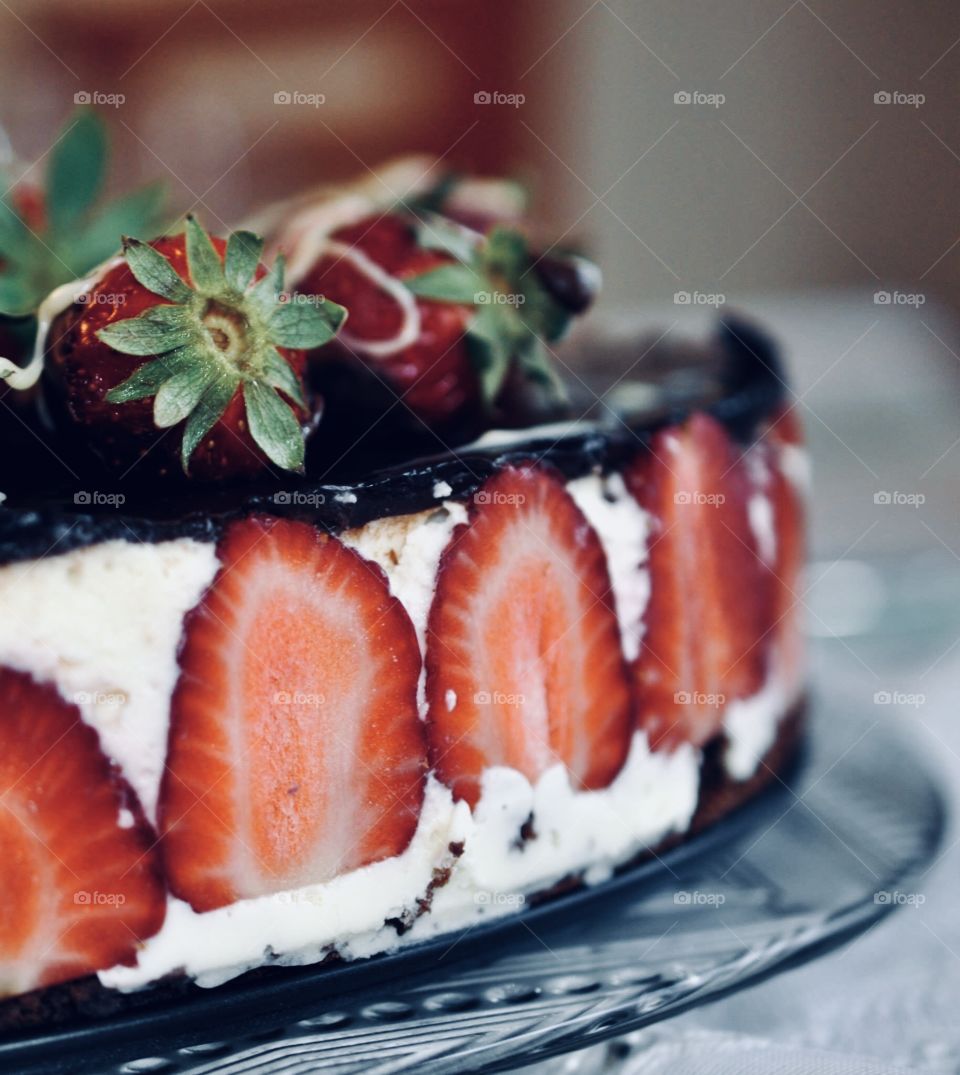 Strawberry cake 