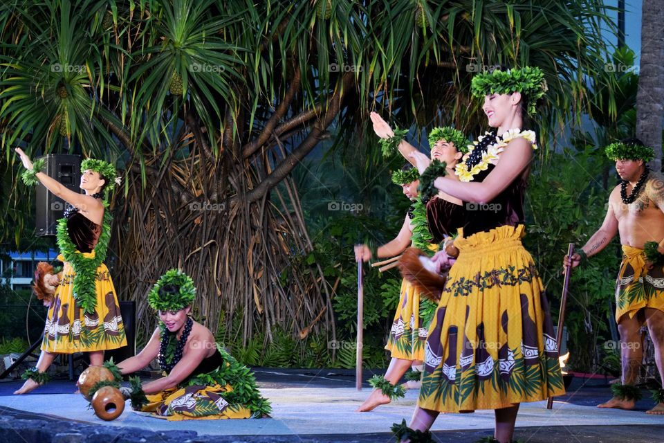 Hawaiian dance 