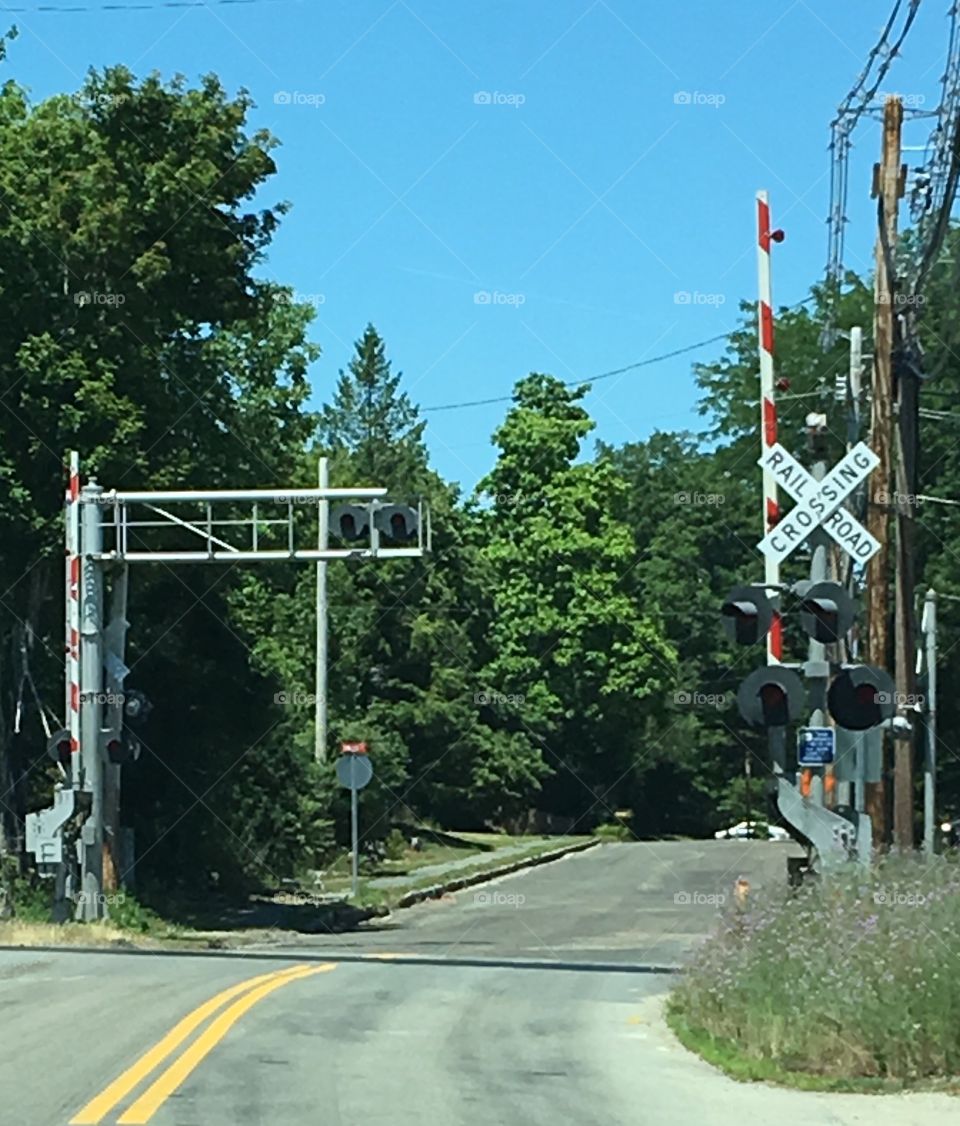 New England Railroad Crossing 🚂
