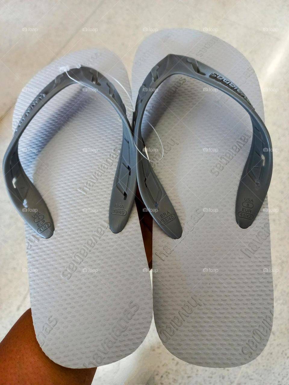 Cheios de estilo, leves, macios, resistentes e, não escorregam, firmes nos pés e no chão: Chinelos Havaianas, o ideal para qualquer ocasião!