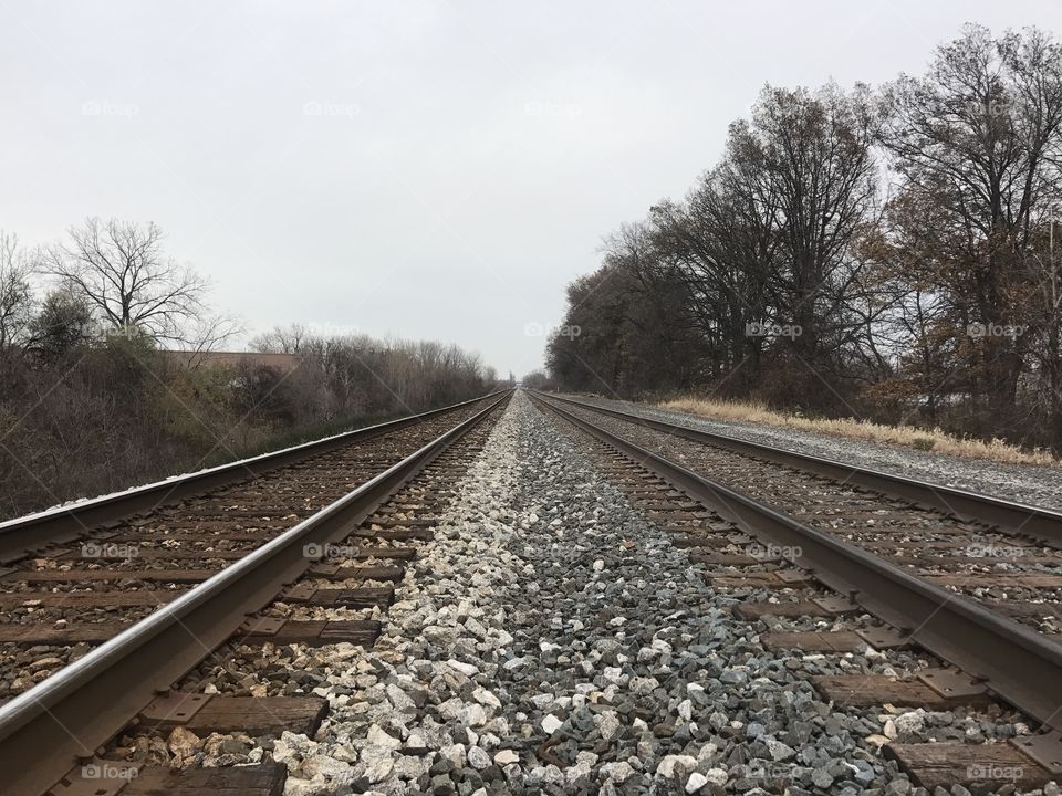 Gloomy tracks 