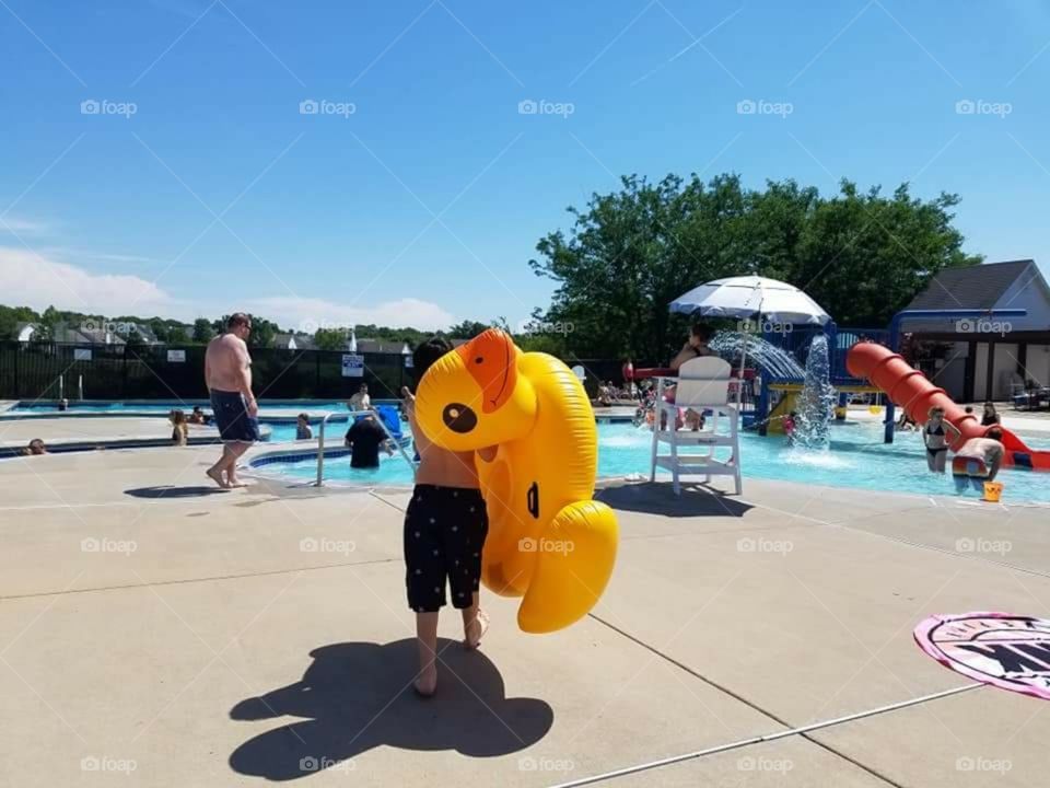 Summertime has officially begun and my kiddo can't be happier!!! This year a duck will accompany us to the pool!