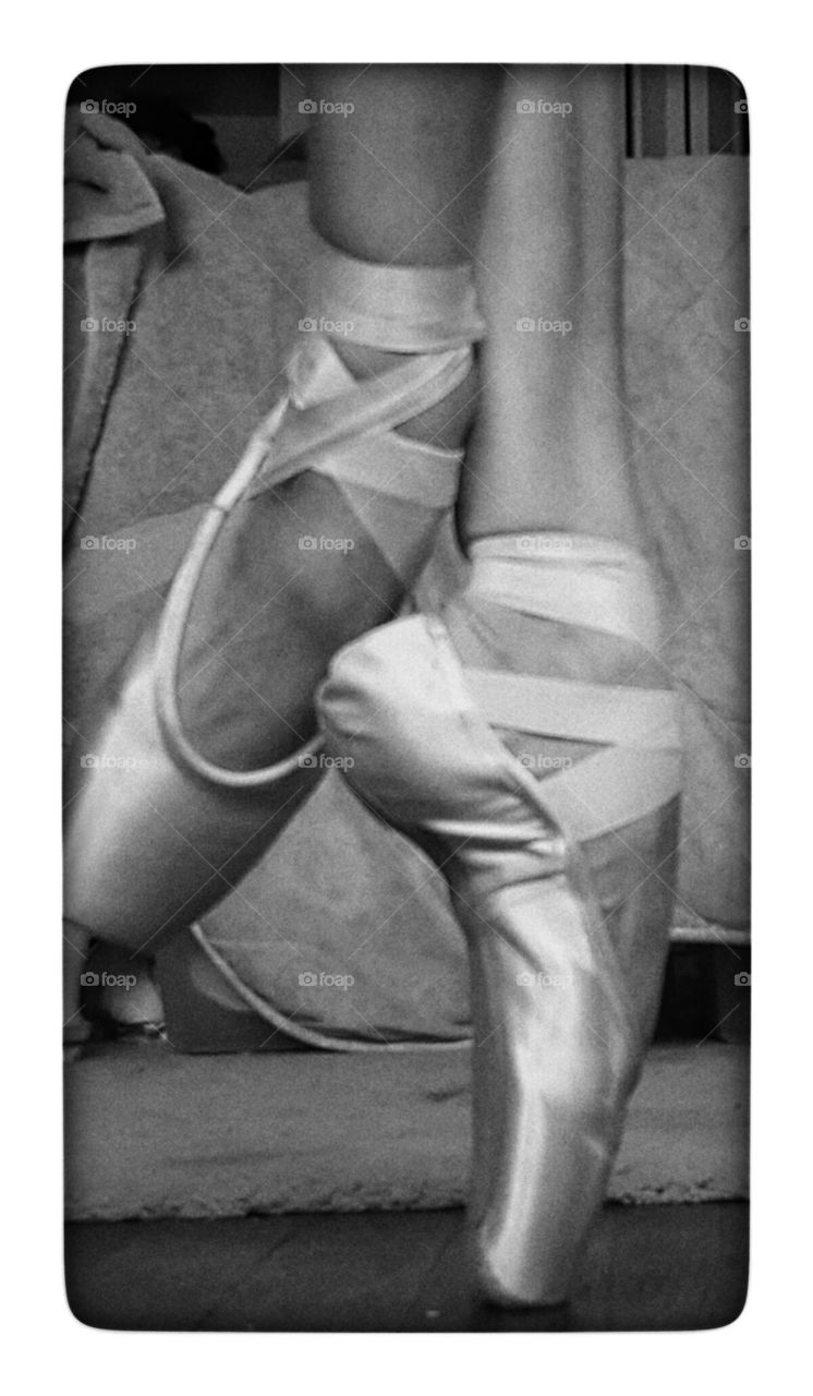 pointe shoes