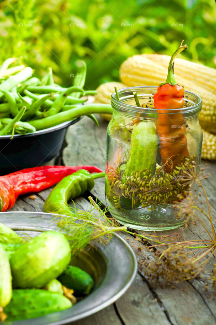 Cucumber and pepper pickles