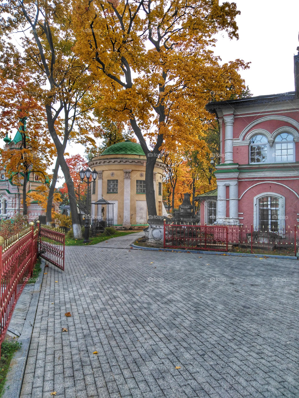 Autumn in the Donskoy Monastery