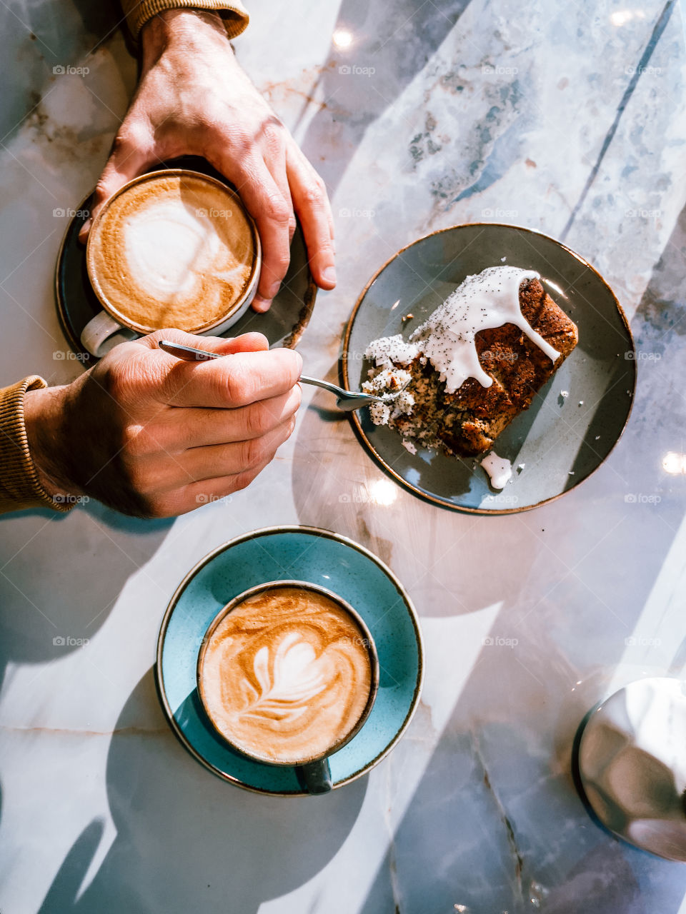 Drinking coffee at the cafe 