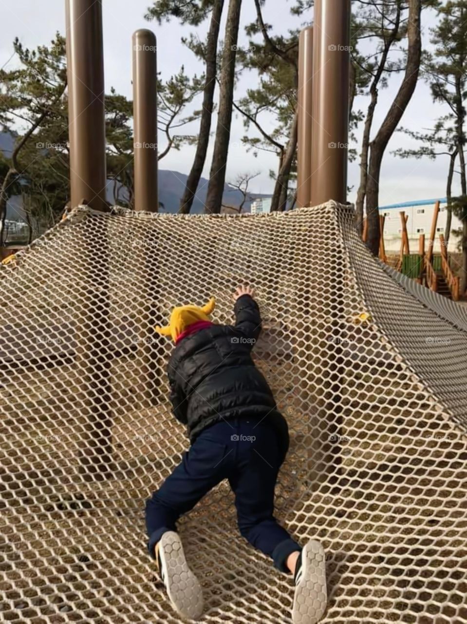 she tried to climbed  to the top but it wasn't easy.