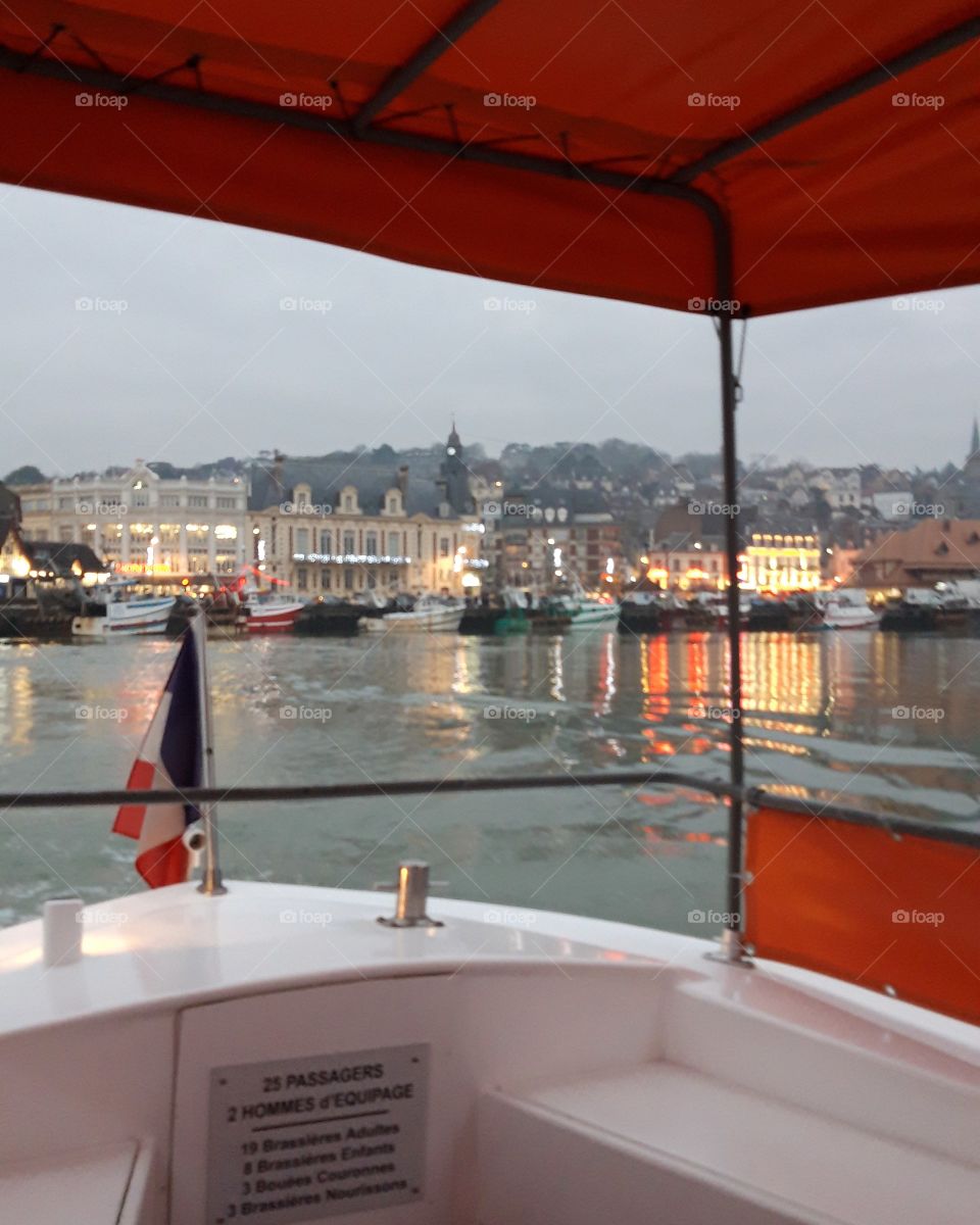 On the shuttle between Deauville and Trouville