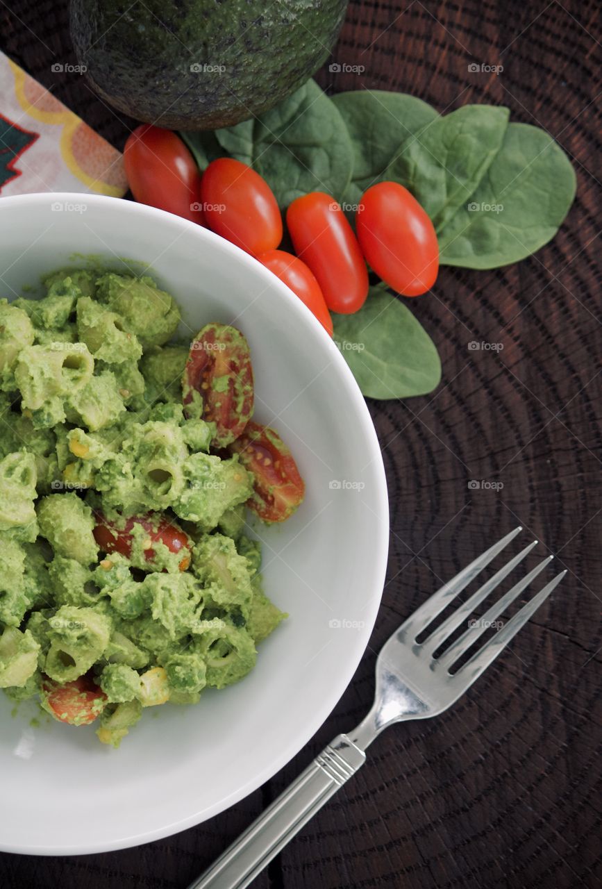 Avocado pasta salad 