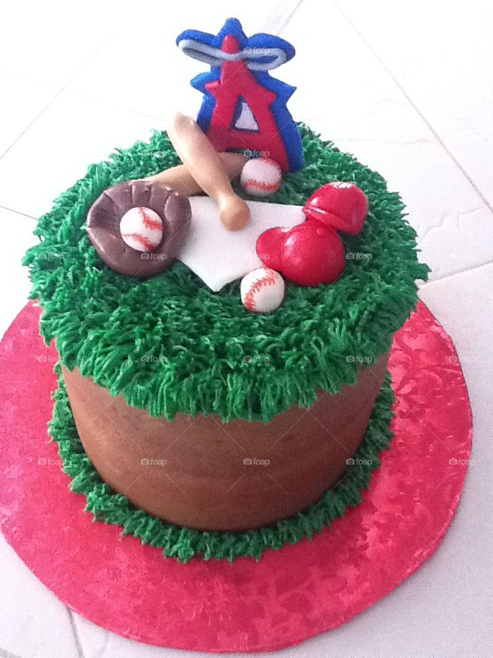 Angels baseball cake