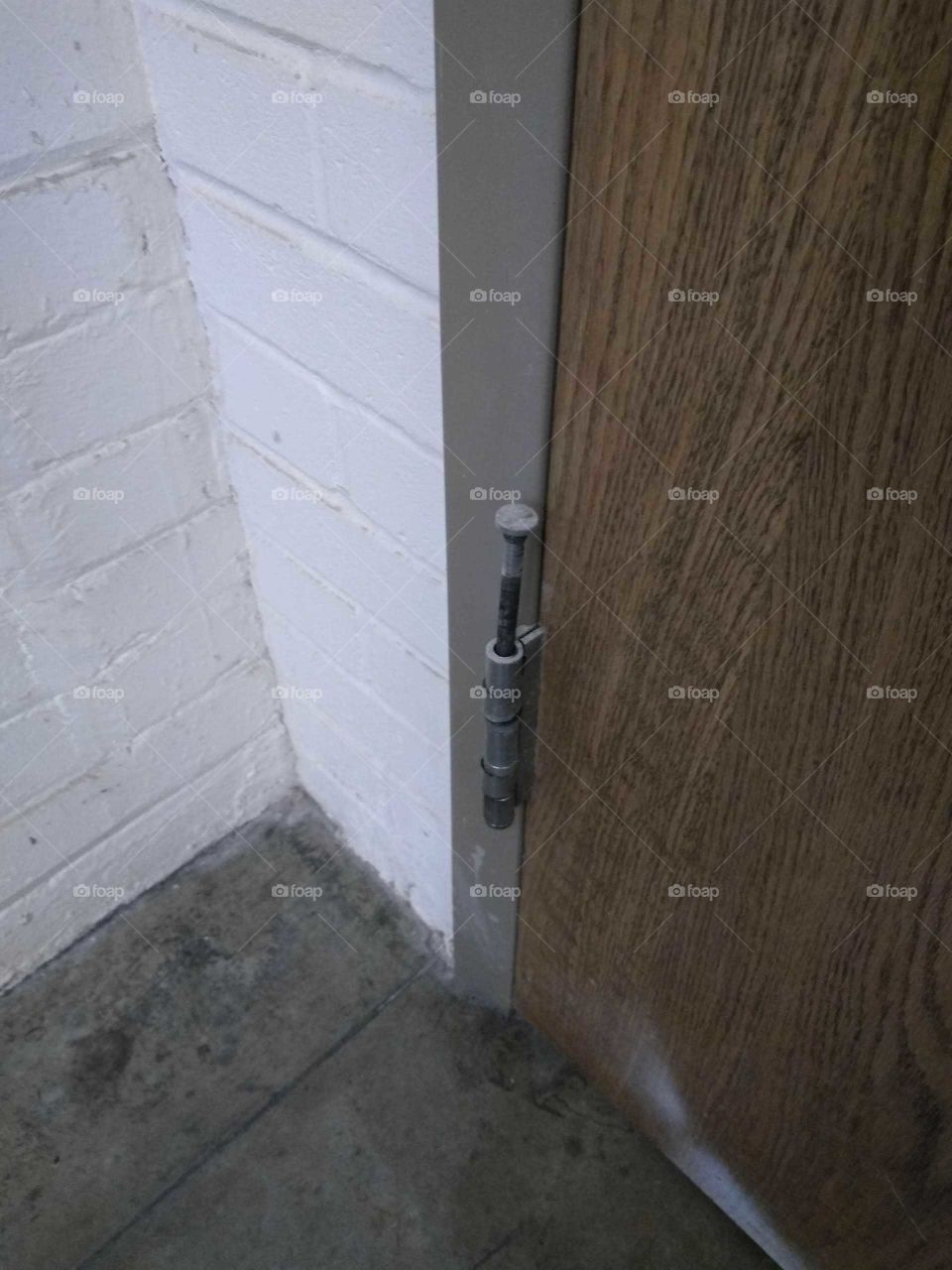 door hinge