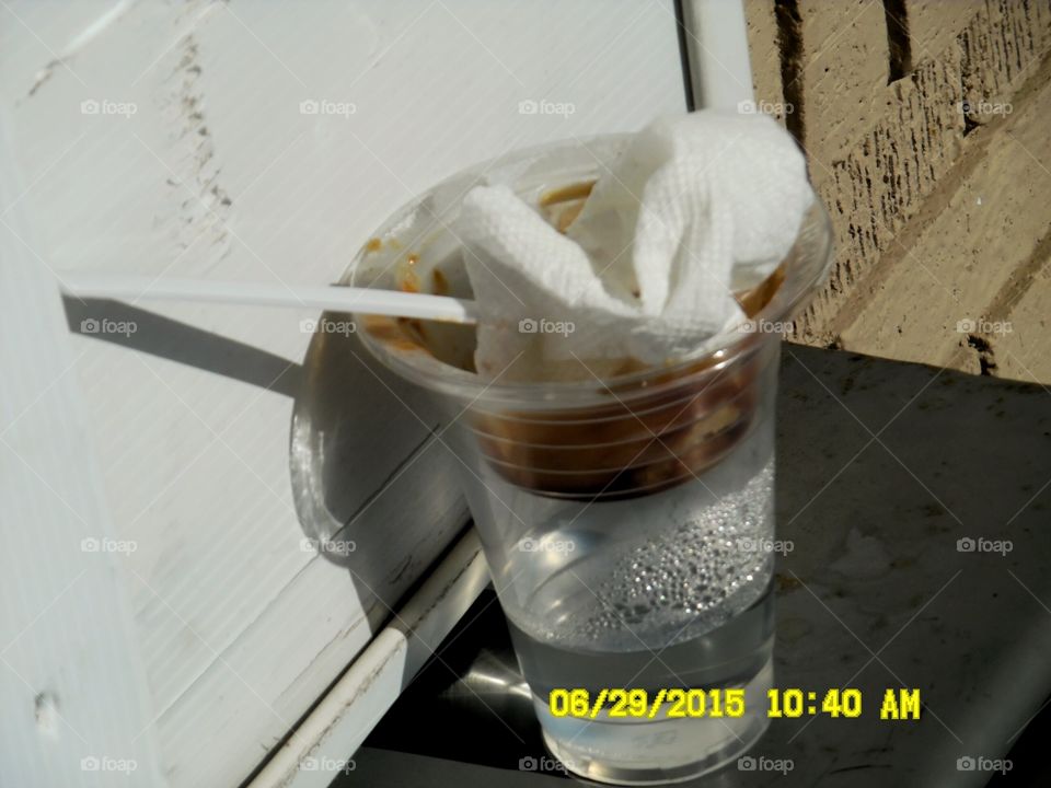 don't be a litter bug 🐛. This is a picture of some trash left on a bus stop ✋ bench that I saw while out walking 🚶 🏃 🔥 💨 in Graham Texas