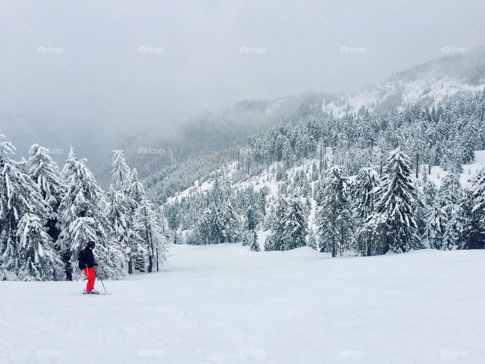 Man skiing 