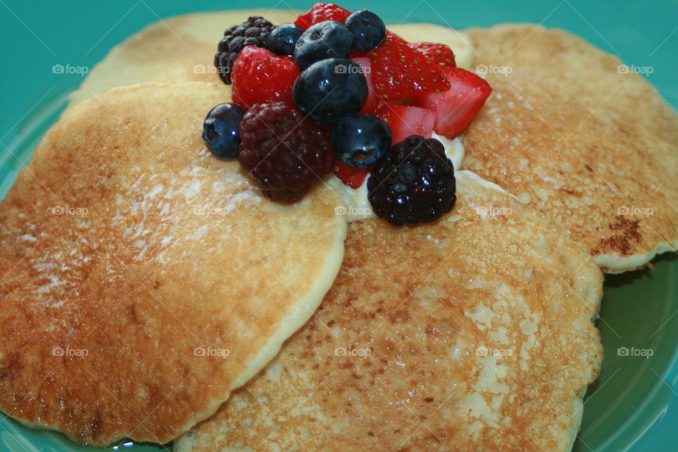 Pancakes with Fruit 