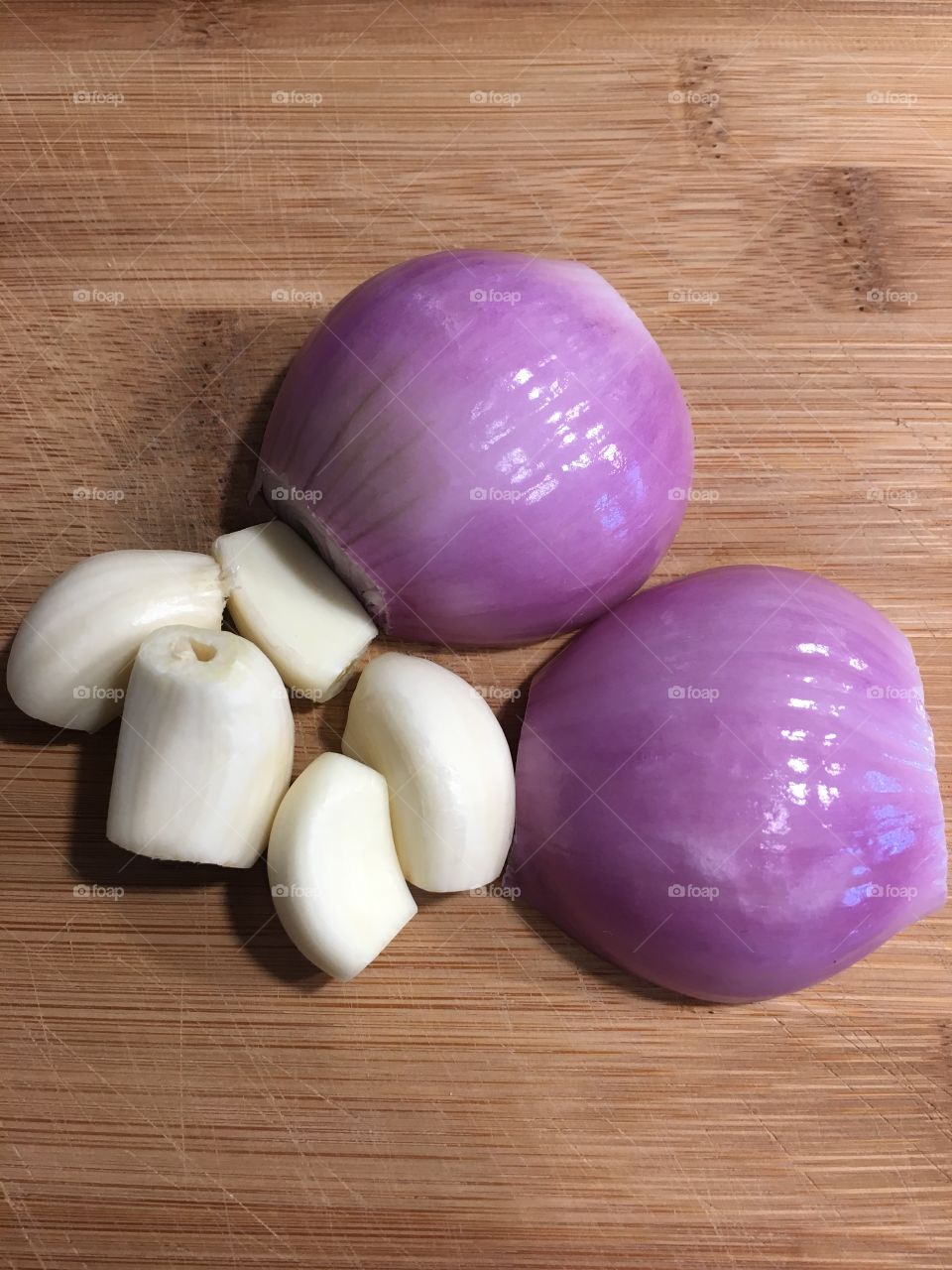 Raw garlic and shallot 