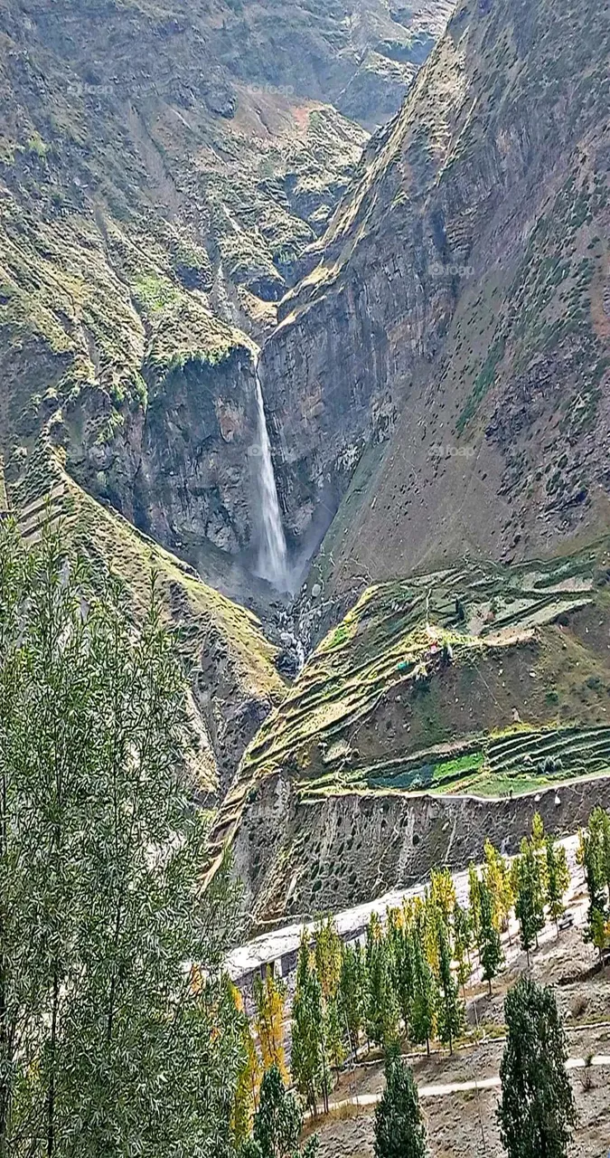 A most beautiful and attractive view of a mountain.