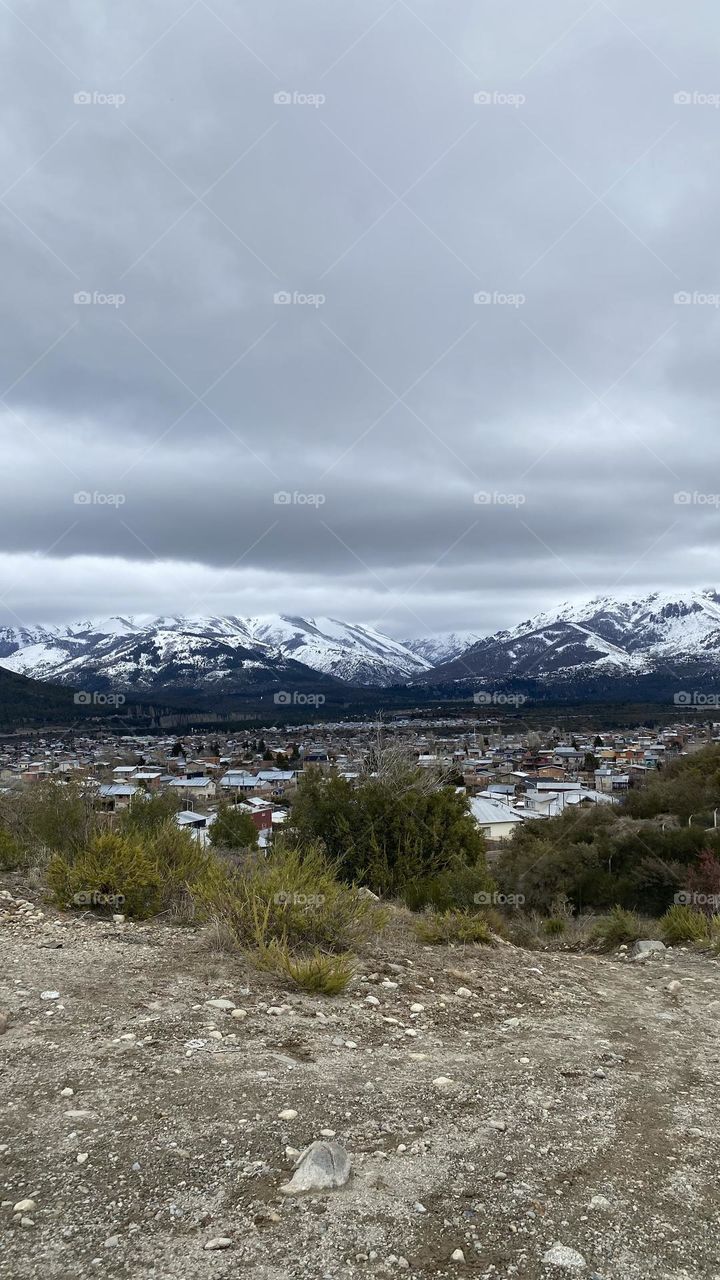 Ciudad rodeada por maravillas 