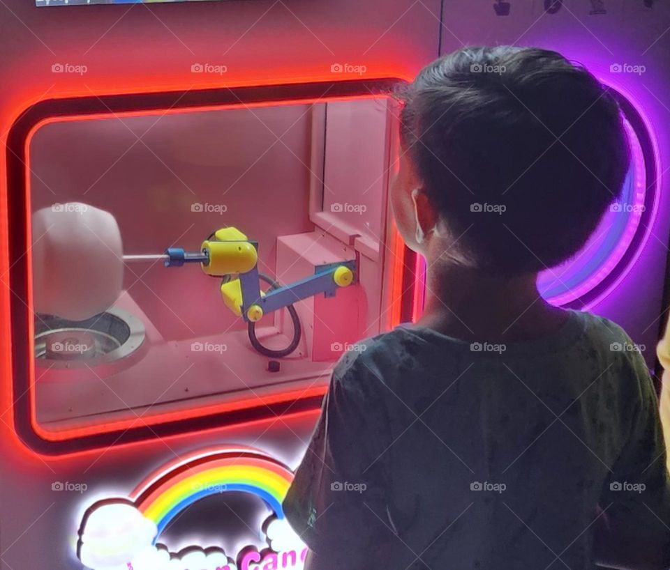 Waiting for the delicious cotton candy