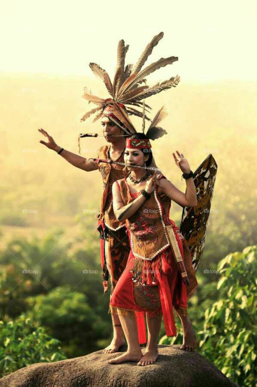 Dayak tribe is one of the most famous tribes in Indonesia. Their way of life is very different from the life of modern Indonesian society. However, they do so to preserve the culture and way of life they received from their forebears.