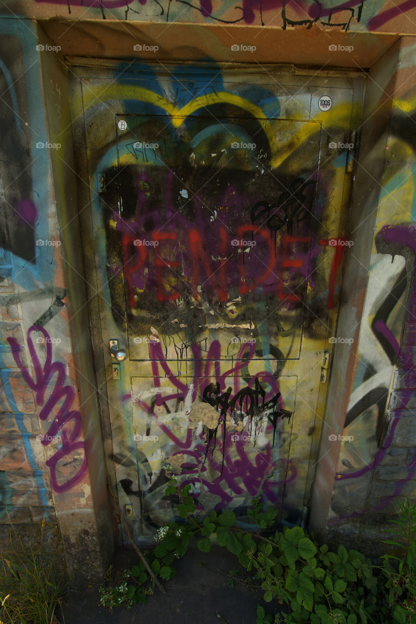 Graffiti door 
