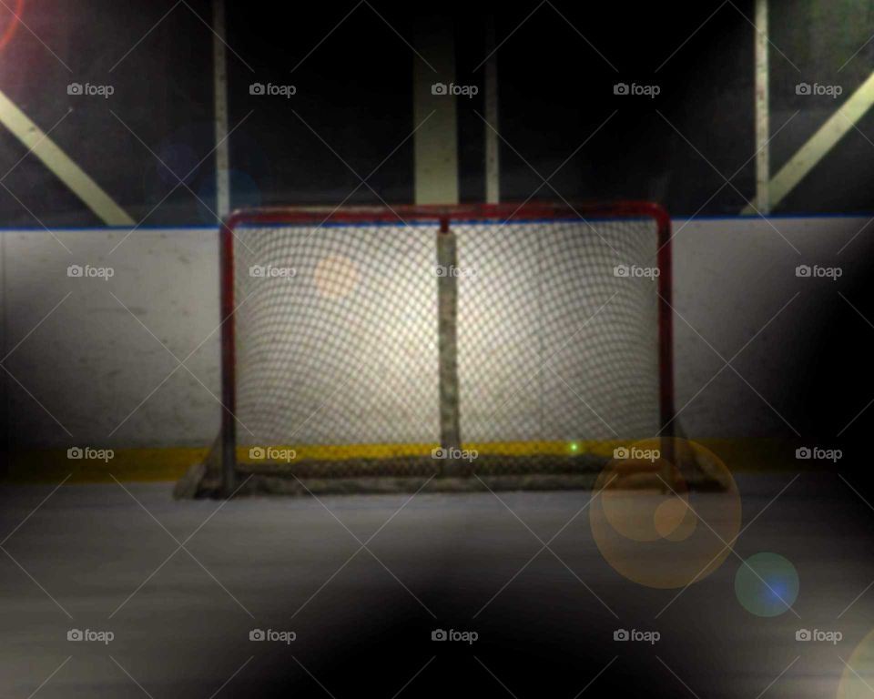 Hockey net dark