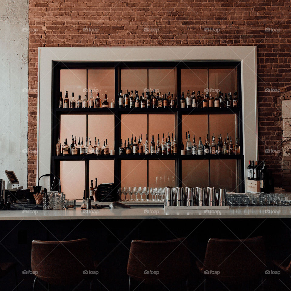Clean, crisp, vintage city bar