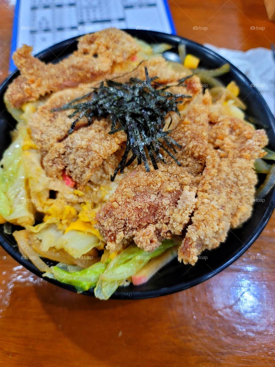 Fried chicken cutlet rice and shredded seaweed, and stir-fried vegetables