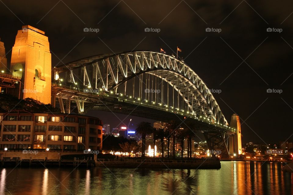 Sydney Harbour bridge at night