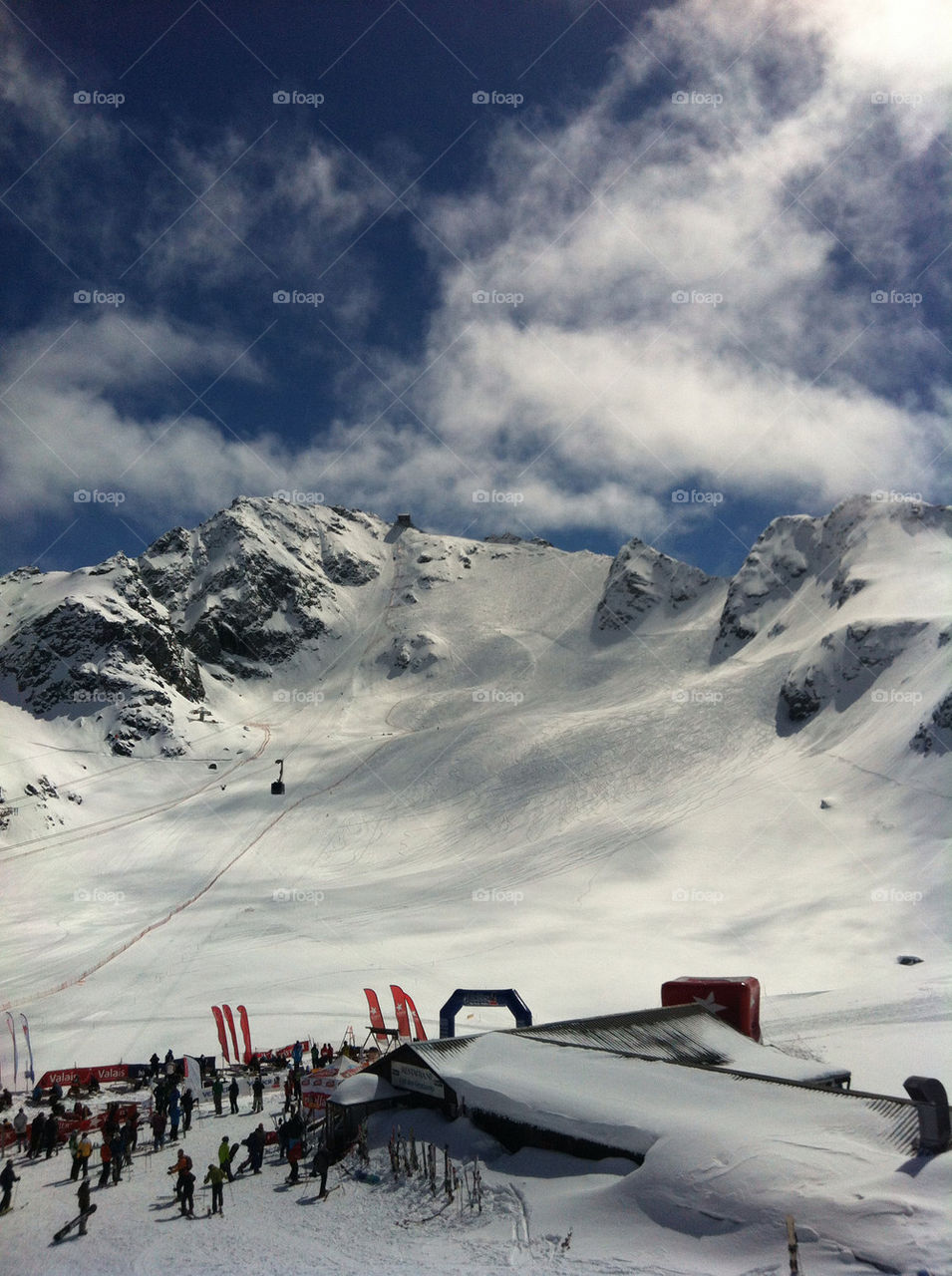 hills mounatisn by swisstraveler