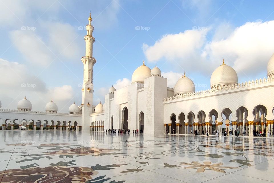 Architectural Marvels, The White Mosque Architecture, Dubai