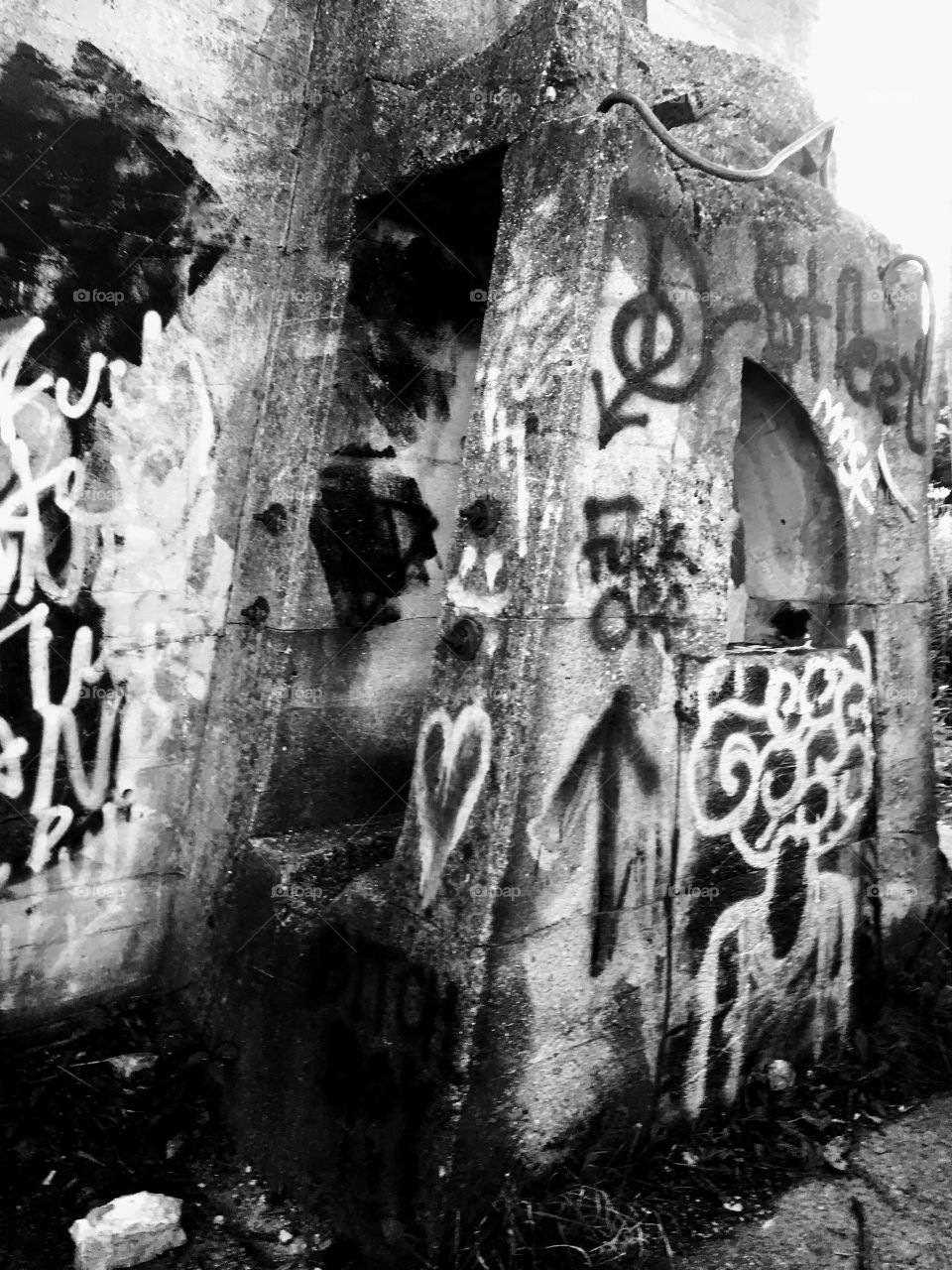 While hiking near lake Ottawa I found this area that had old remains of a building with graffiti on it ... I thought it looked amazing!!!  