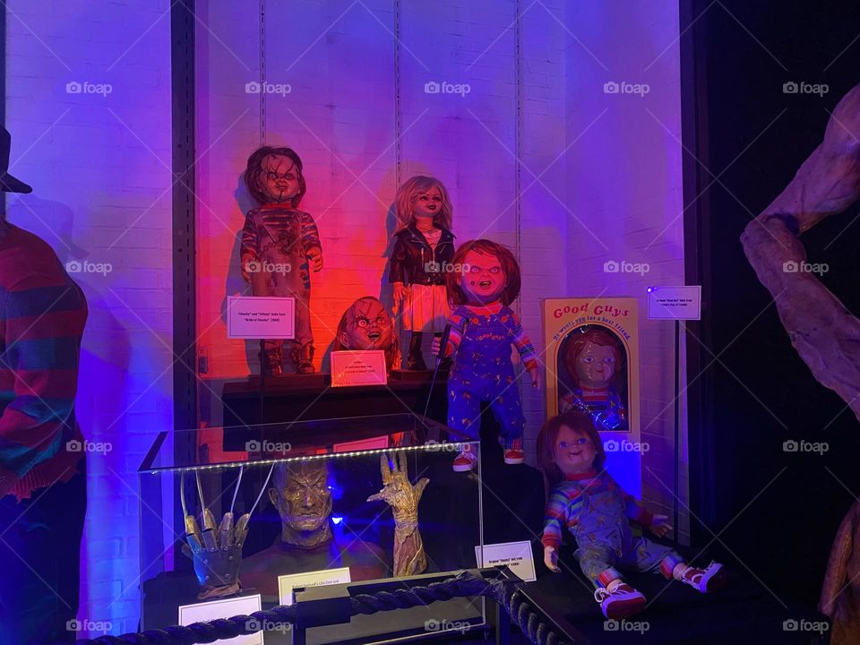 A room full of chucky and Tiffany 