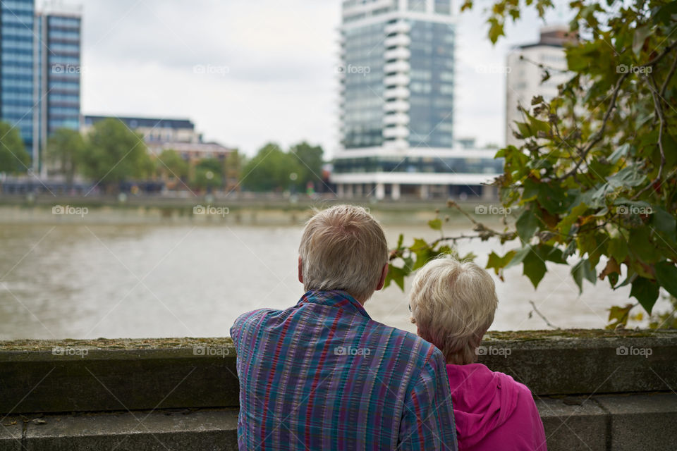 Looking at the Tamesis riverside 