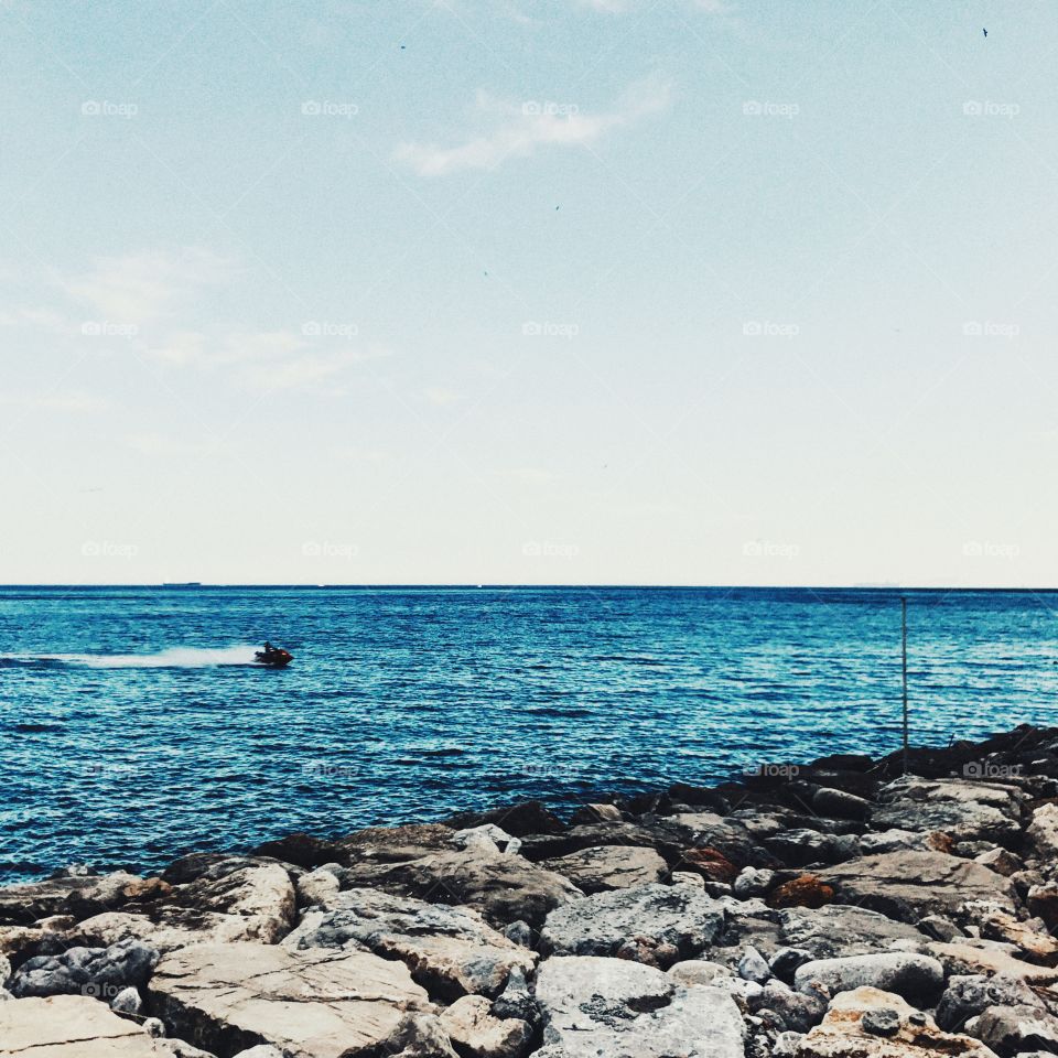 Jet ski-travel-fun-beach 