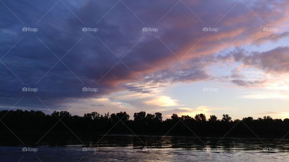 Missouri sky river colors